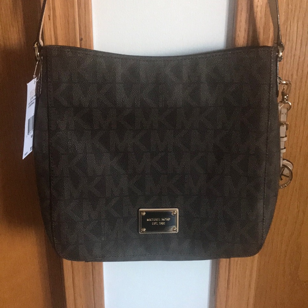 purse - Picture 2 of 2